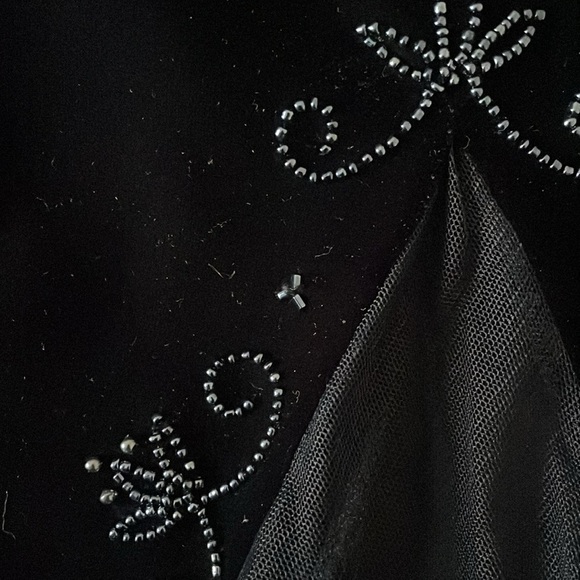 Needs Repairs Dave & Johnny By Laura Ryner Beaded Velvet Prom Dress - Picture 7 of 15